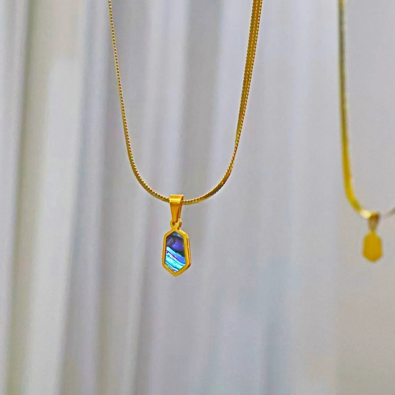 Golden Clavicle Chain Necklace