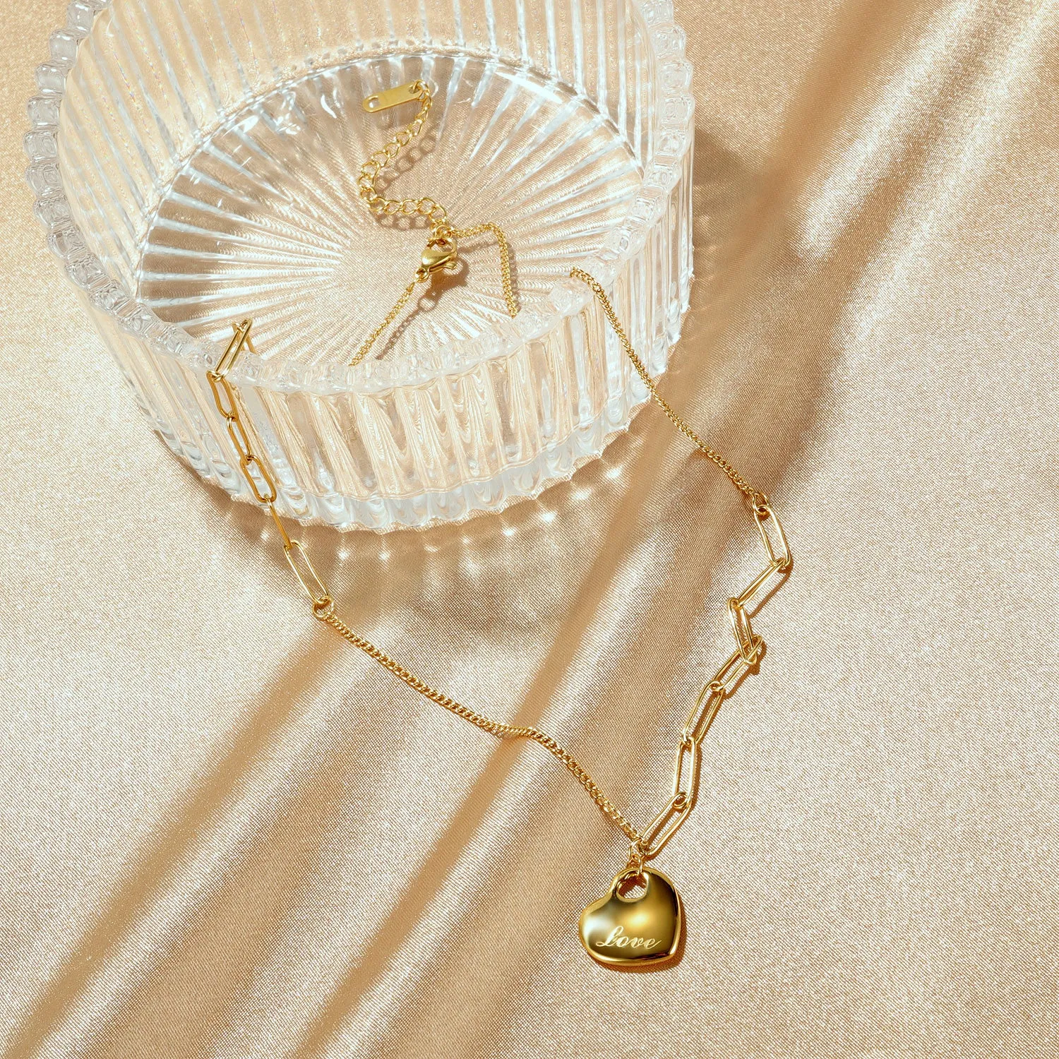Women's Fashion Love Heart Pendant Necklace